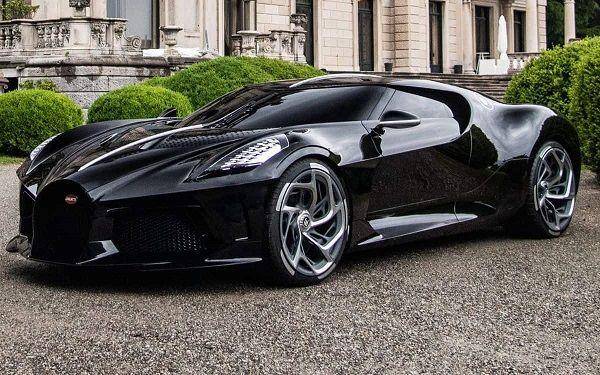 Bugatti La Voiture Noire (supercarblondie.com)