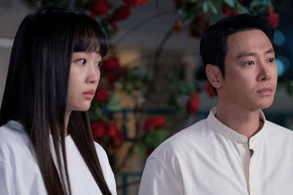 cuplikan Jin Ki Joo dan Kim Dong Wook di drakor My Perfect Stranger (instagram.com/kbsdrama)