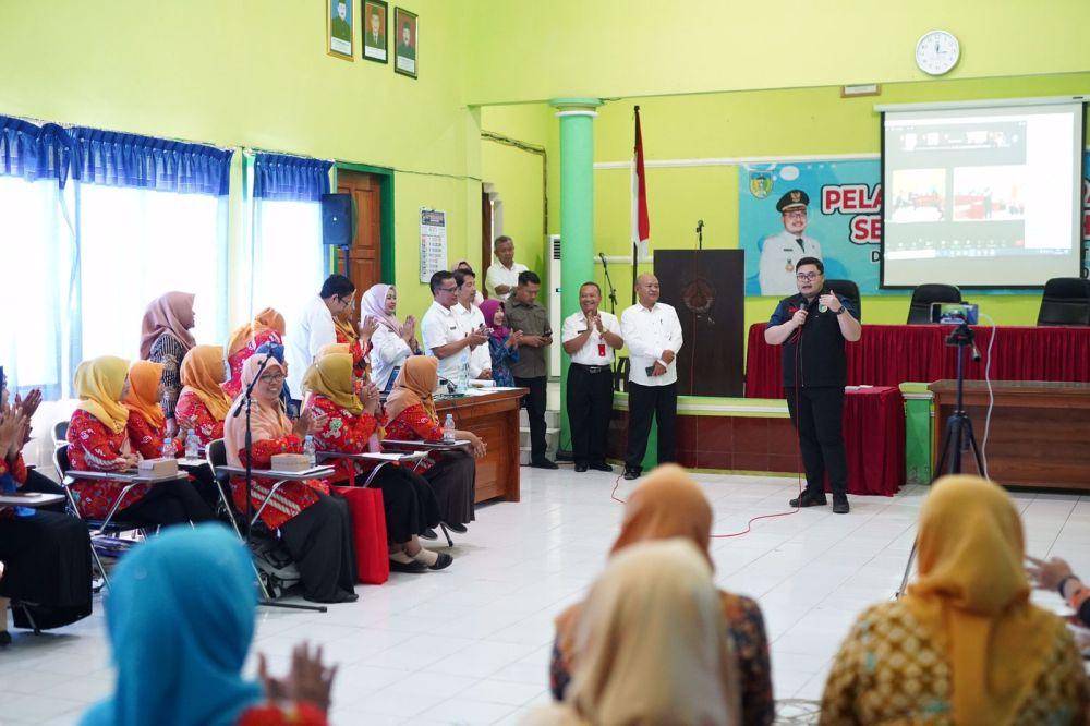 Pelatihan sekolah ramah anak di Aula Dinas Pendidikan Kabupaten Kediri pada Rabu 31 Mei 2023 yang dihadiri Bupati Kediri Mas Dhito. (Dok. Pemkab Kediri)