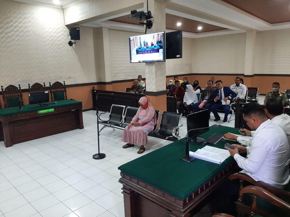 Masriah Pelempar Kotoran Rumah Tetangga Bebas dari Penjara