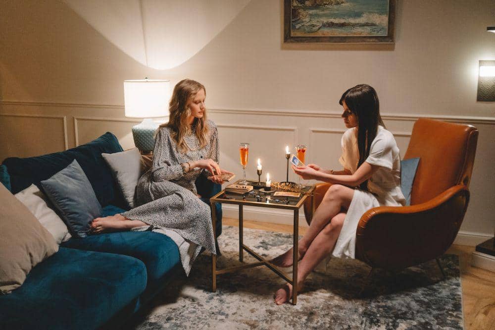 ilustrasi percakapan (pexels.com/cottonbro studio)