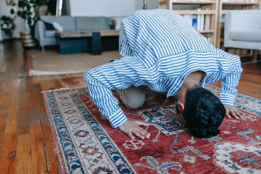 9 Tips Anti Malas Shalat ala Warga Twitter, Jangan Berharap Banyak!