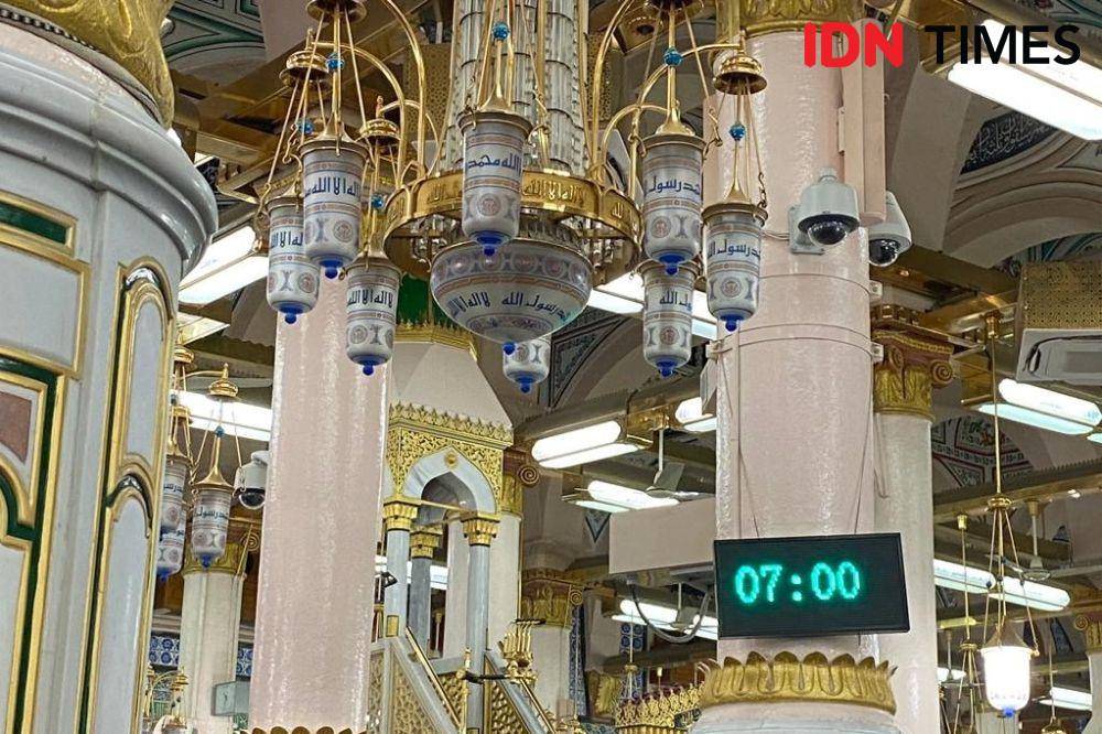 ilustrasi Mimbar Nabi di Masjid Nabawi. (IDN Times/Sunariyah)