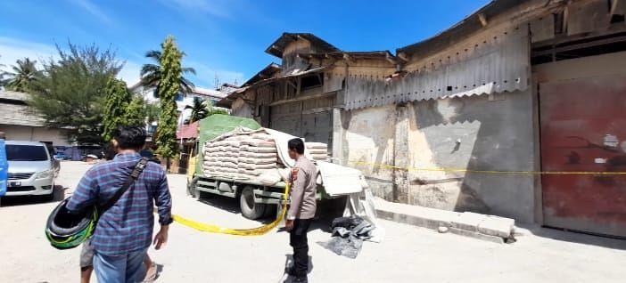 Tumpukan Semen Roboh, Seorang Pekerja Meninggal Dunia