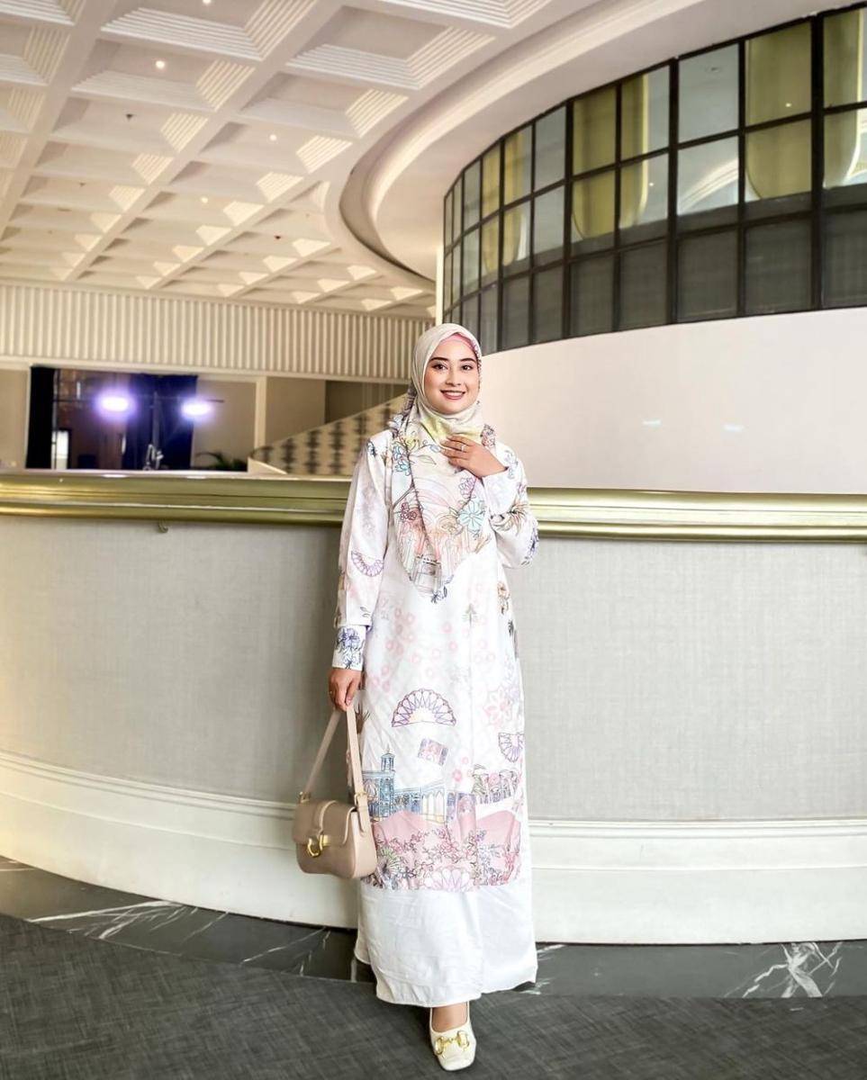 OOTD hijab formal ala Nina Septiani (instagram.com/ninaseptiani)