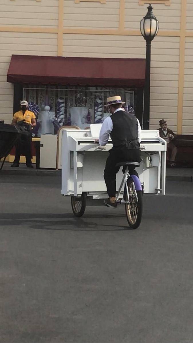 potret penempatan piano gak wajar (reddit.com/user/Shawn_0729)