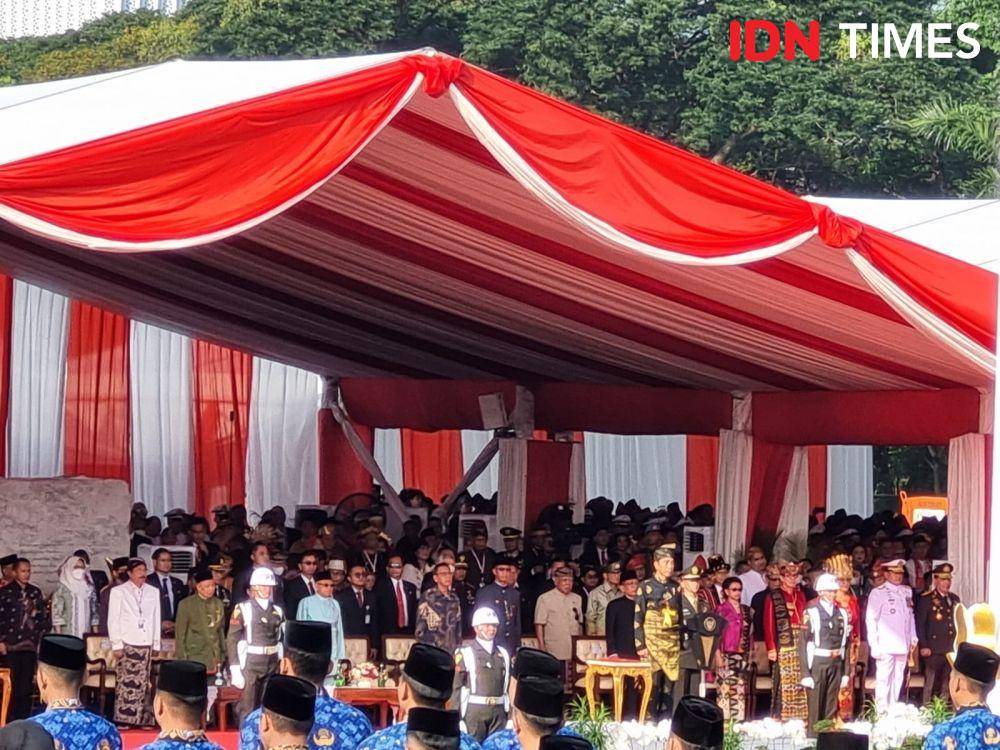 Jokowi Pakai Baju Kesultanan Deli di Upacara Hari Lahir Pancasila 1 Juni 2023 (IDN Times/Ilman)