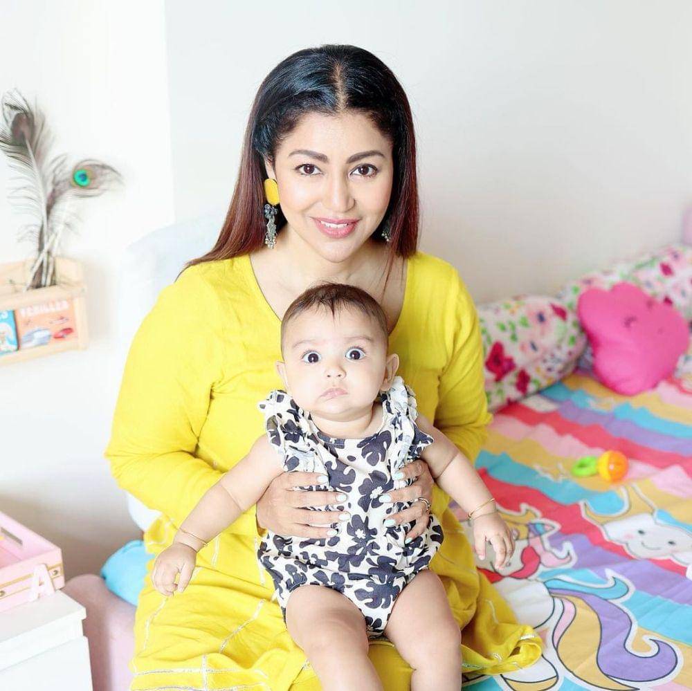 Debina Bonnerjee dan putrinya (instagram.com/divishaadiva)
