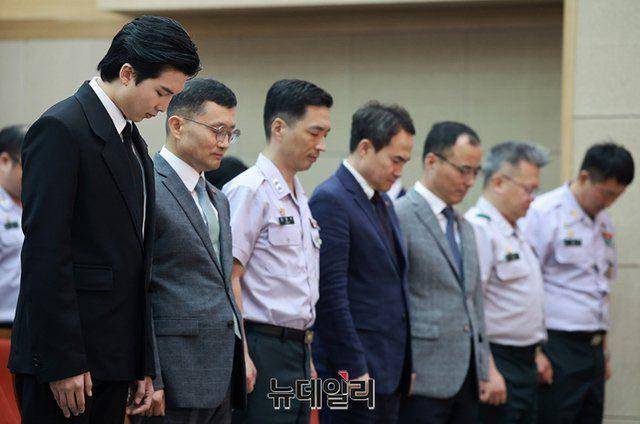 potret pelantikan RM BTS sebagai Duta Humas Kementrian Pertahanan Nasional Korea Selatan (dok. New Daily)