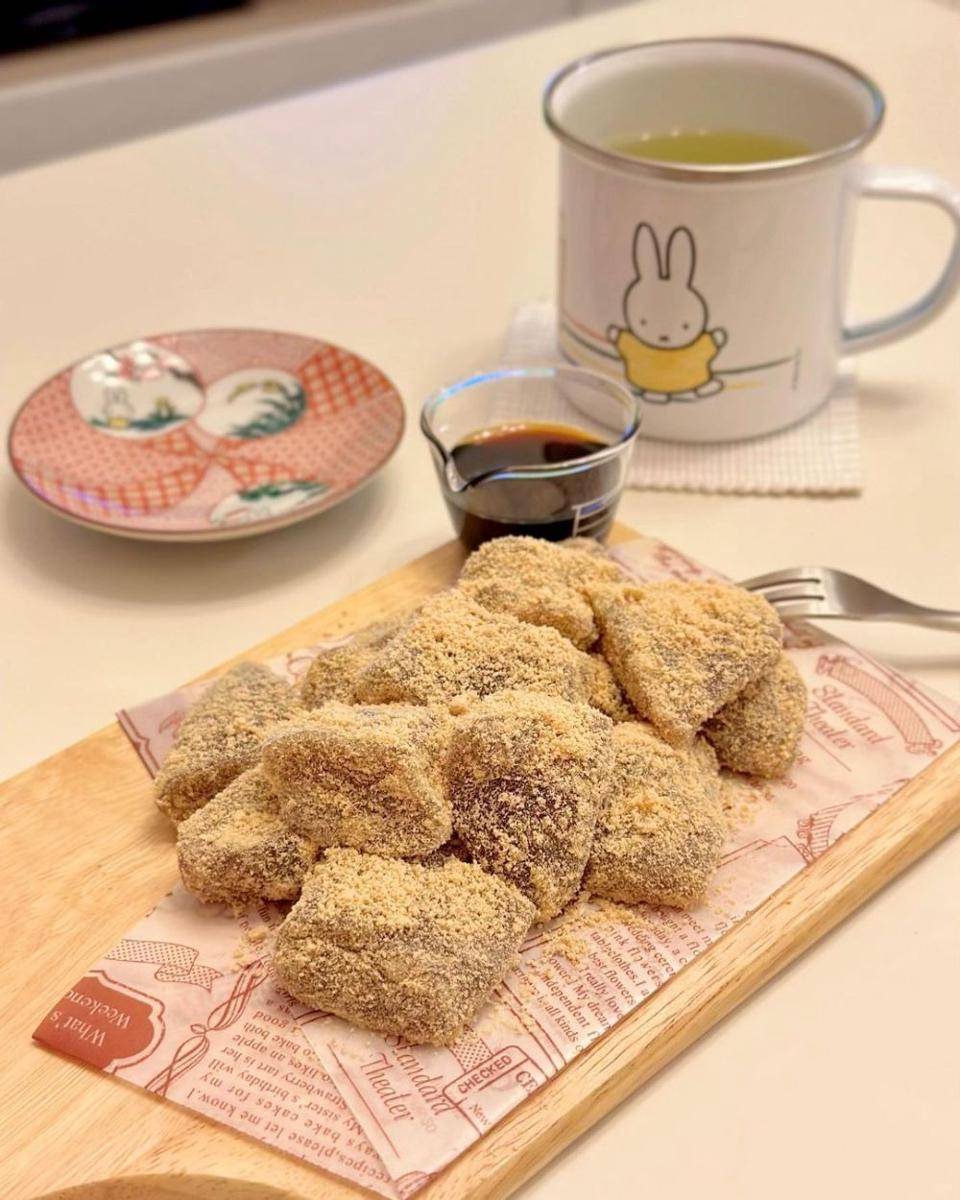Warabi mochi (instagram.com/bibibeabea)