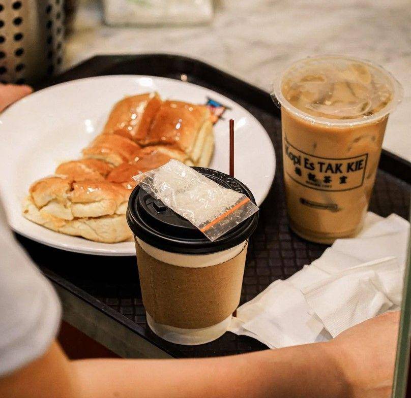 Kopi Es Tak Kie (instagram.com/kopiestakkieglodok)