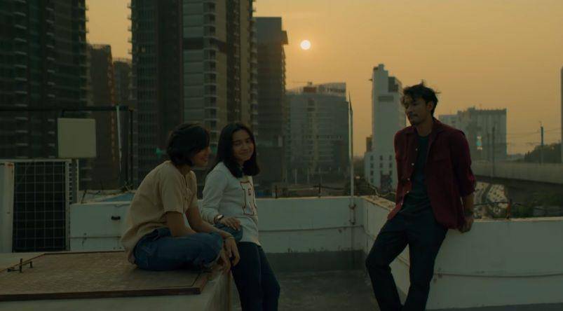film Nanti Kita Cerita Tentang Hari Ini (doc. Visinema Pictures/Nanti Kita Cerita Tentang Hari Ini)