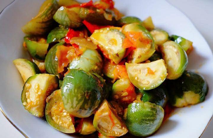 Resep Sambal Terung Hijau ala Rumah Makan Padang, Lezat!
