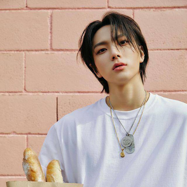 Sungho 'WHO!' Concept Photo WHO ver. (instagram.com/boynextdoor_official)