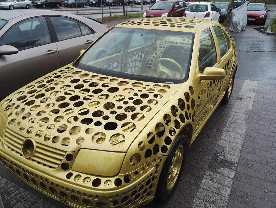 potret mobil desain creepy (reddit.com/user/Isku_StillWinning)