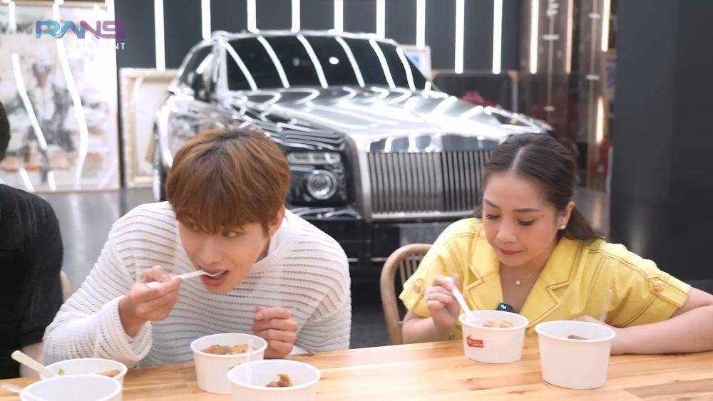 Raffi ajak member NCT makan di garasi (youtube.com/ransentertainment)