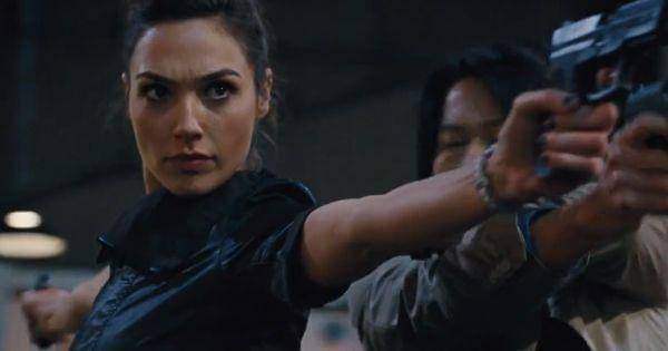 Gisele dan Han dikepung polisi (Dok. Universal Pictures/ Fast and Furious 6)