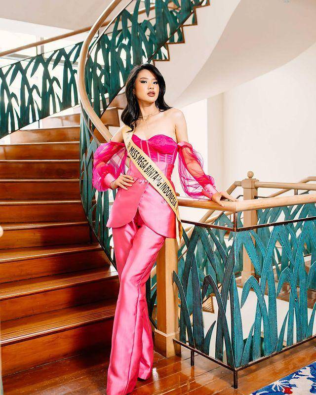 Vinnilya Huanggrio, Finalis Miss Mega Bintang Indonesia 2023 (Instagram.com/vinnilyaa)