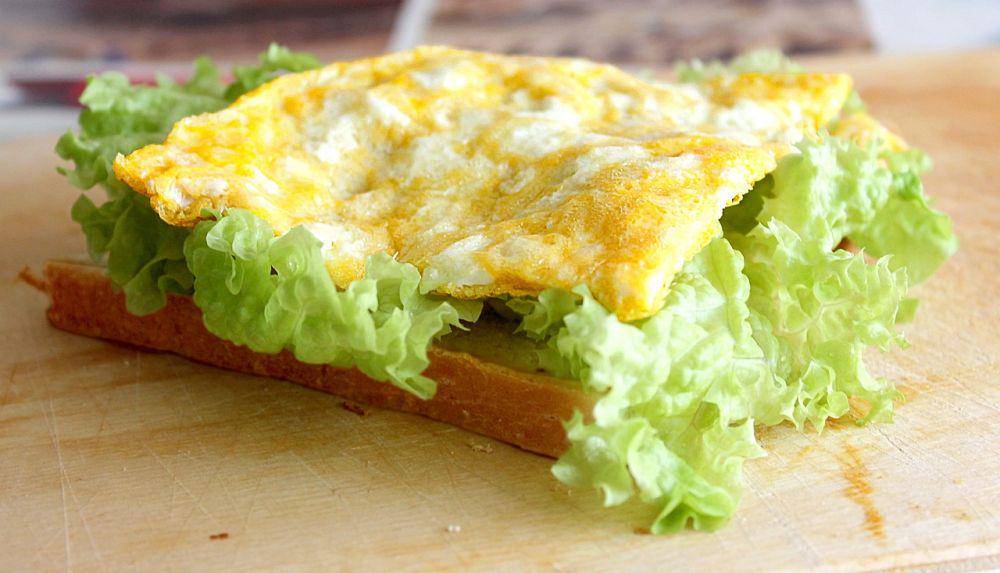 ilustrasi roti panggang dengan telur (pixabay.com/Ирина Кудрявцева)