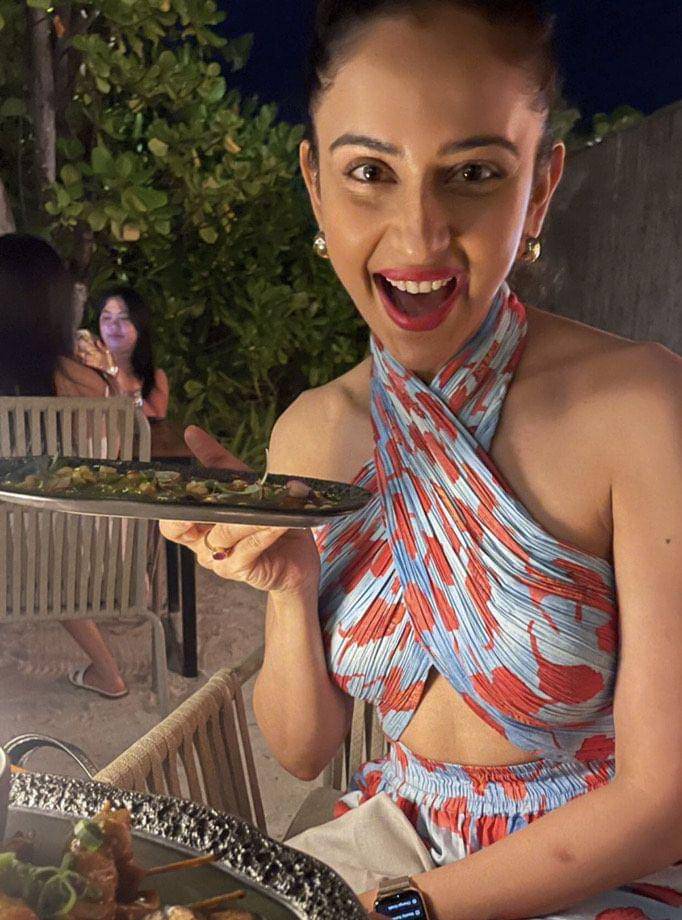 Rakul Preet di Maldives (instagram.com/rakulpreet)