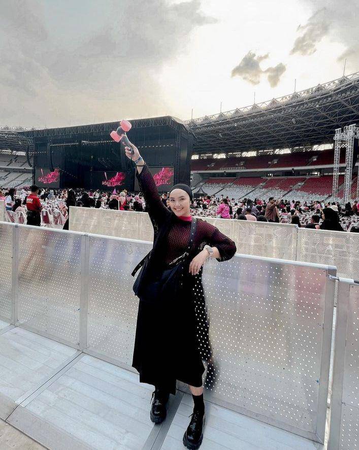 OOTD Hijab Style Simpel untuk Nonton Konser (instagram.com/raniekarlina)