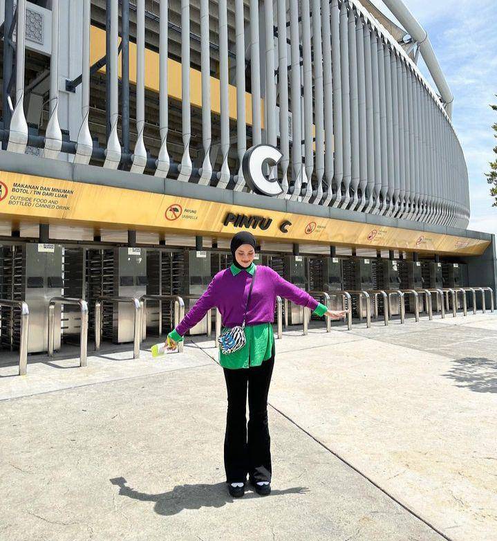 OOTD Hijab Style Simpel untuk Nonton Konser (Instagram.com/raniaskdr_)