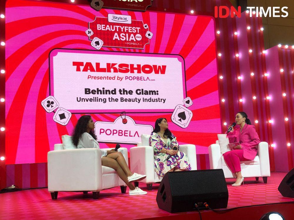 Beauty talk dengan Clarissa Putri dan Shima Parawathy berjudul 'Behind the Glam: Unveliling the Beauty Industry' di BeautyFest Asia 2023 pada Jumat (2/06/2023) di Ritz-Carlton Pacific Place (IDN Times/Nisa Zarawaki)