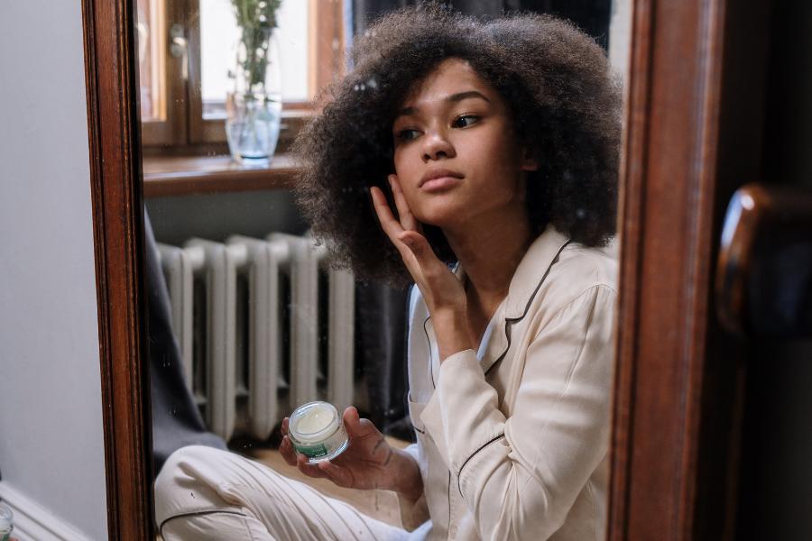 5 Beauty Hacks Viral yang Harus Dihindari, Jangan Asal Coba!