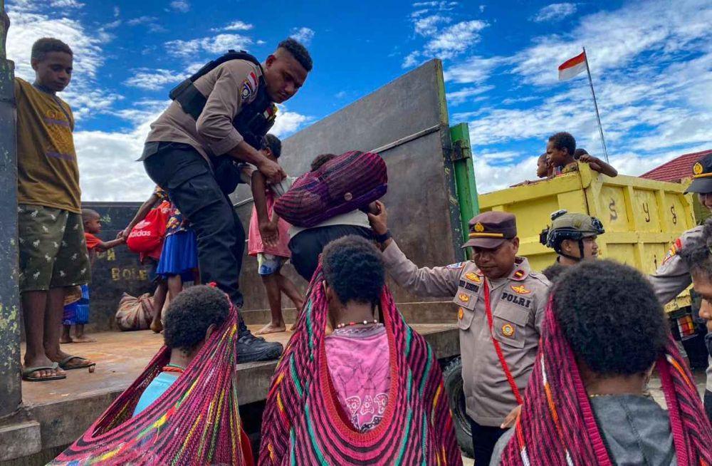 Usai Bentrok Nduga, Pengungsi di Kenyam Kembali ke Kampung Nogolait