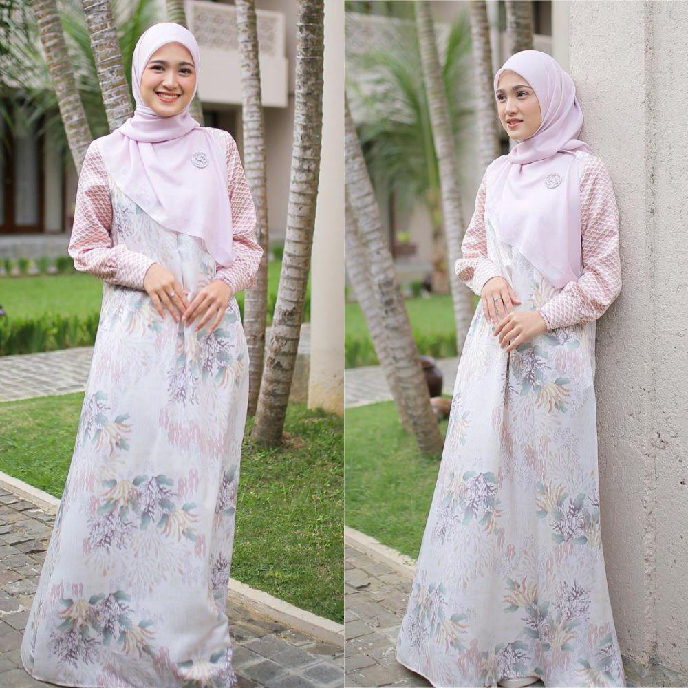 7 Potret OOTD Hijab ala Cut Syifa, Bisa Jadi Inspirasi Outfit Anak UIN