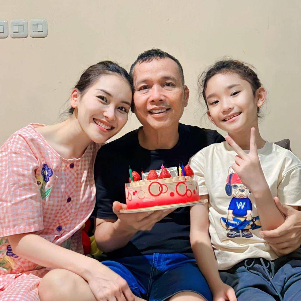 ulang tahun Ayah Ayu Ting Ting (Instagram.com/ayutingting92)