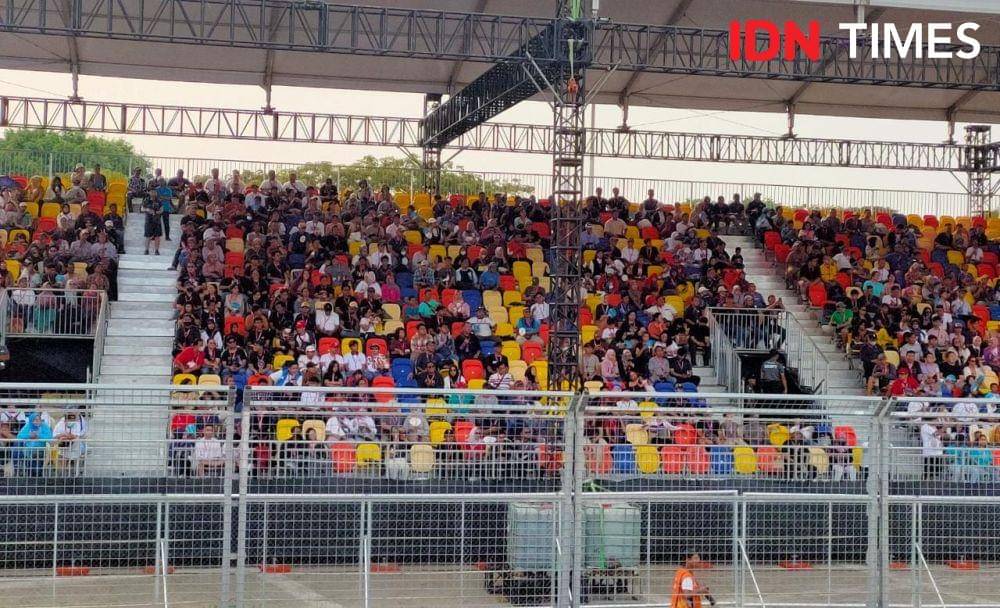 Pemandangan tribune Jakarta International E-Prix Circuit, Sabtu (3/6/2023). (IDN Times/Tino).