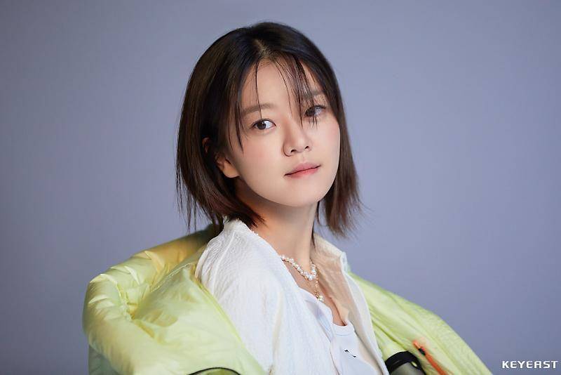 Go Ah Sung (post.naver.com/KEYEAST)