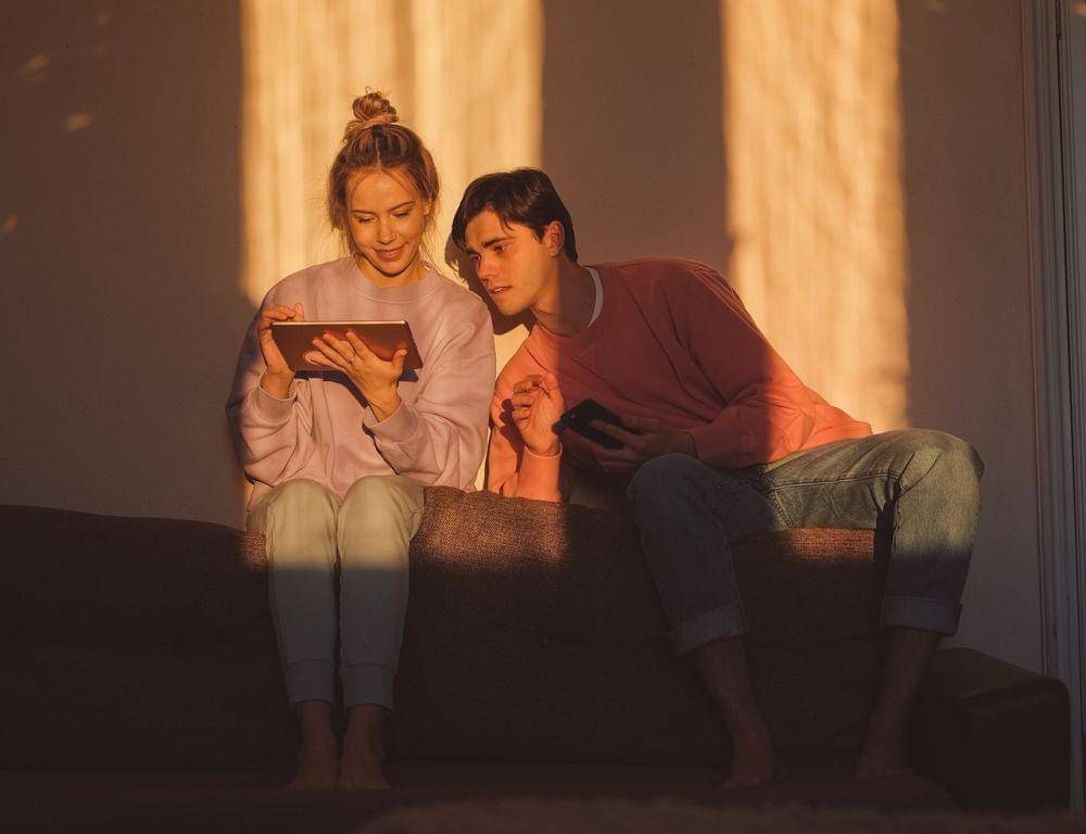 ilustrasi pasangan romantis (pexels.com/shvets production)