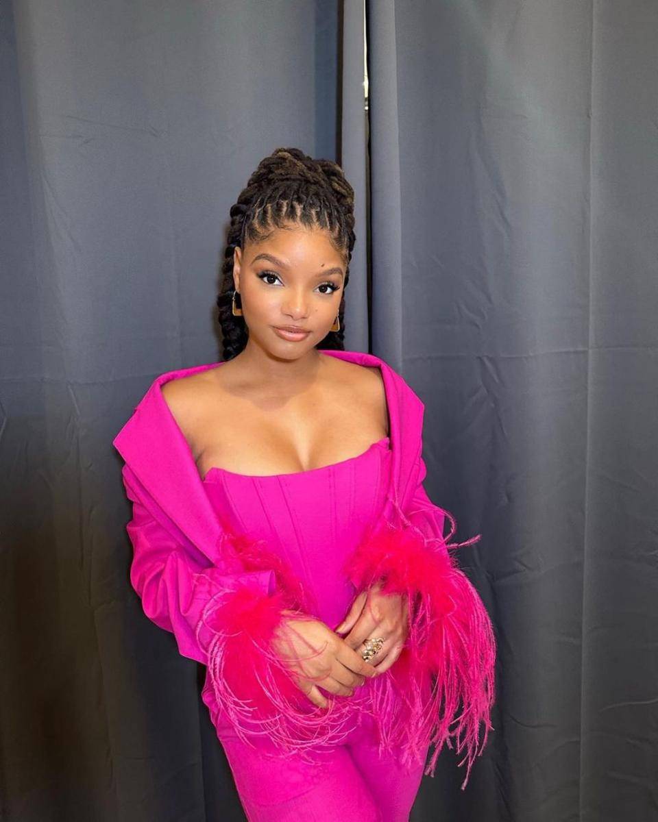Potret Halle Bailey (instagram.com/hallebailey)