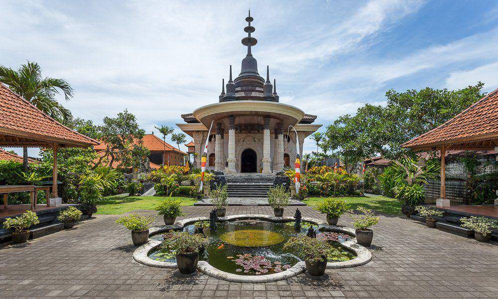 Vihara Buddha Sakyamuni Denpasar (viharabuddhasakyamuni.org)