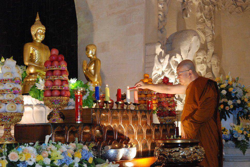 Vihara Buddha Sakyamuni Denpasar (viharabuddhasakyamuni.org)
