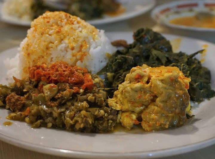 5 Rumah Makan Padang Termurah di Banyuwangi, Bikin Kenyang!