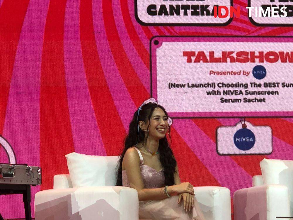 Beauty talk bersama Tessa Indira dan Abel Cantika bertemakan '(New Launch) Choosing the Best Sunscreen with NIVEA Sunscreen Serum Sachet' di Ritz-Carlton Pacific Place pada Sabtu (3/06/2023). (IDN Times/Nisa Zarawaki)