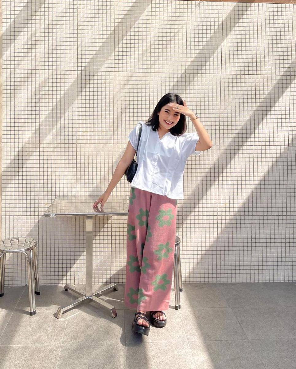 ide padu padan outfit floral ala Jesica Ceren (instagram.com/jesicaceren)