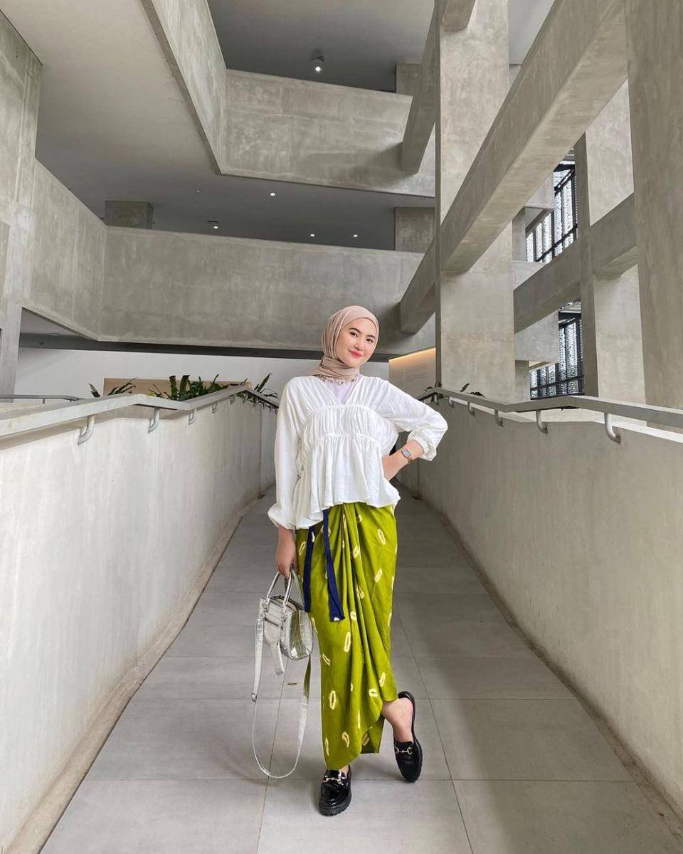 potret outfit ala Intan Ghazella (instagram.com/intanghazll_)