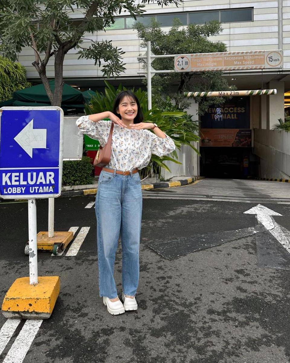 ide padu padan outfit floral ala Jesica Ceren (instagram.com/jesicaceren)