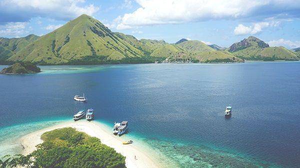 Pulau Rinca (unsplash/Aziz Pradana)