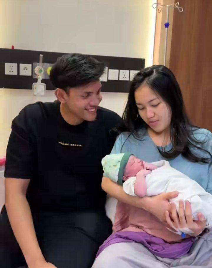 Momen Persalinan Anak Pertama Ibnu Wardani (Instagram.com/ibnuwardani)