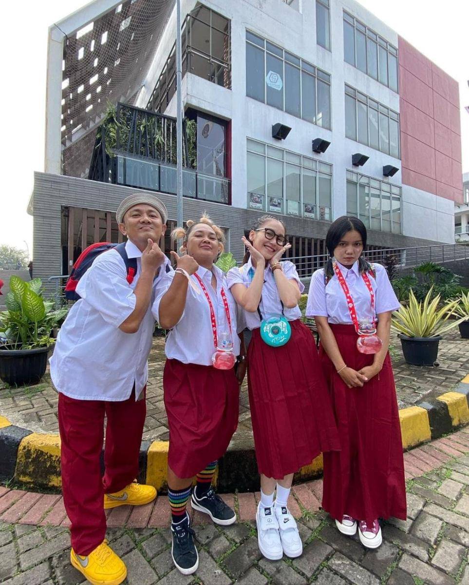 potret perayaan ulang tahun ayah Ayu Ting Ting (instagram.com/ayutingting92)