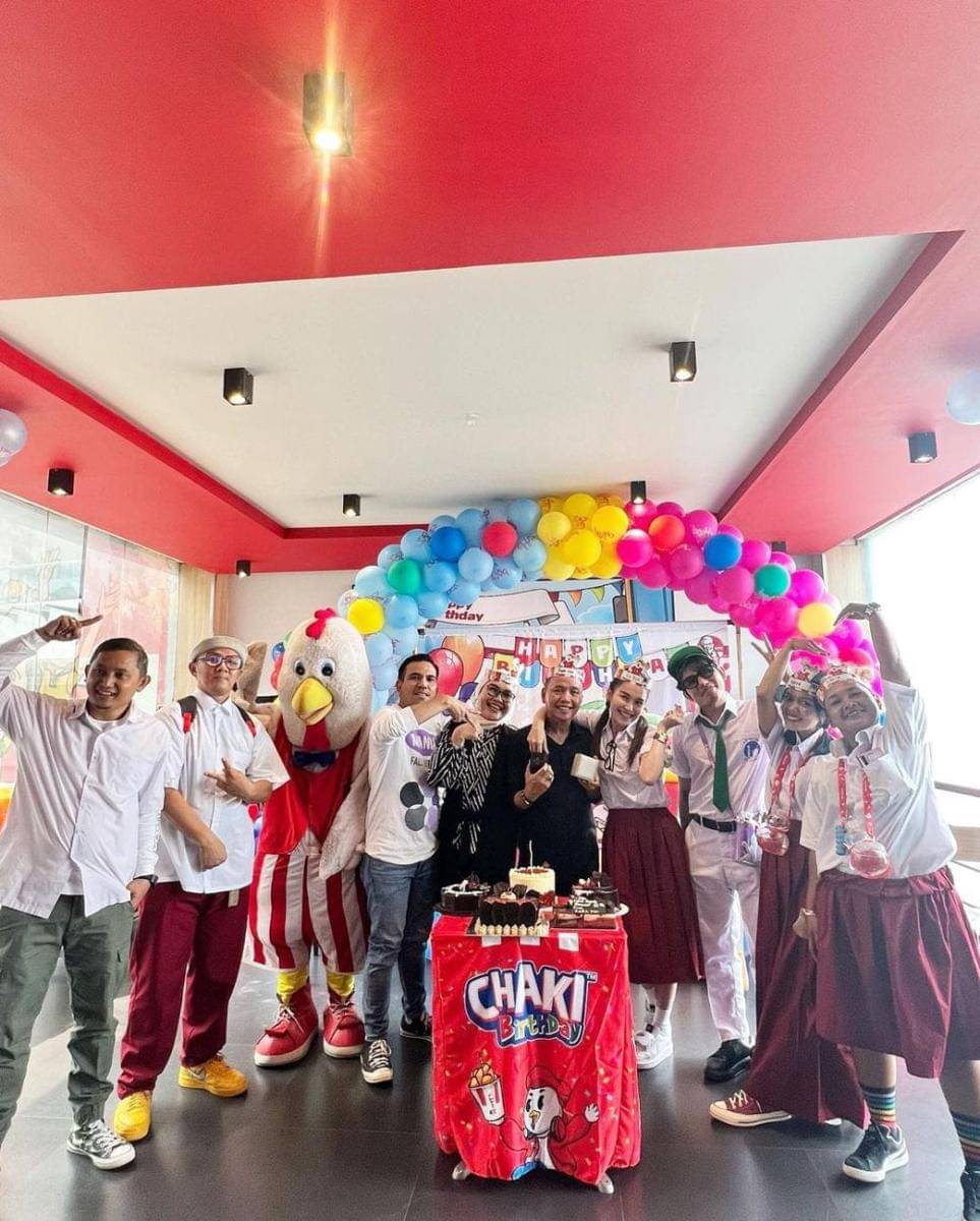 potret perayaan ulang tahun ayah Ayu Ting Ting (instagram.com/ayutingting92)