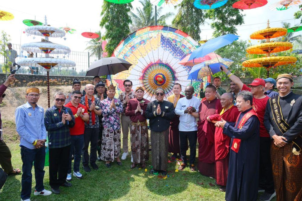 Ketika Para Tokoh Agama Doa Bersama di Candi Borobudur