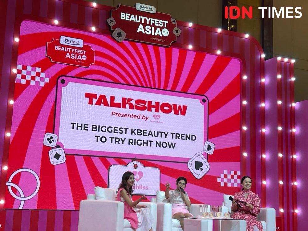 BeautyFest Asia 2023 by Popbela.com sesi 'The Biggest KBeauty Trend to Try Right Now by Barenbliss' (4/5/23) (IDNTimes/Dina Fadillah Salma)