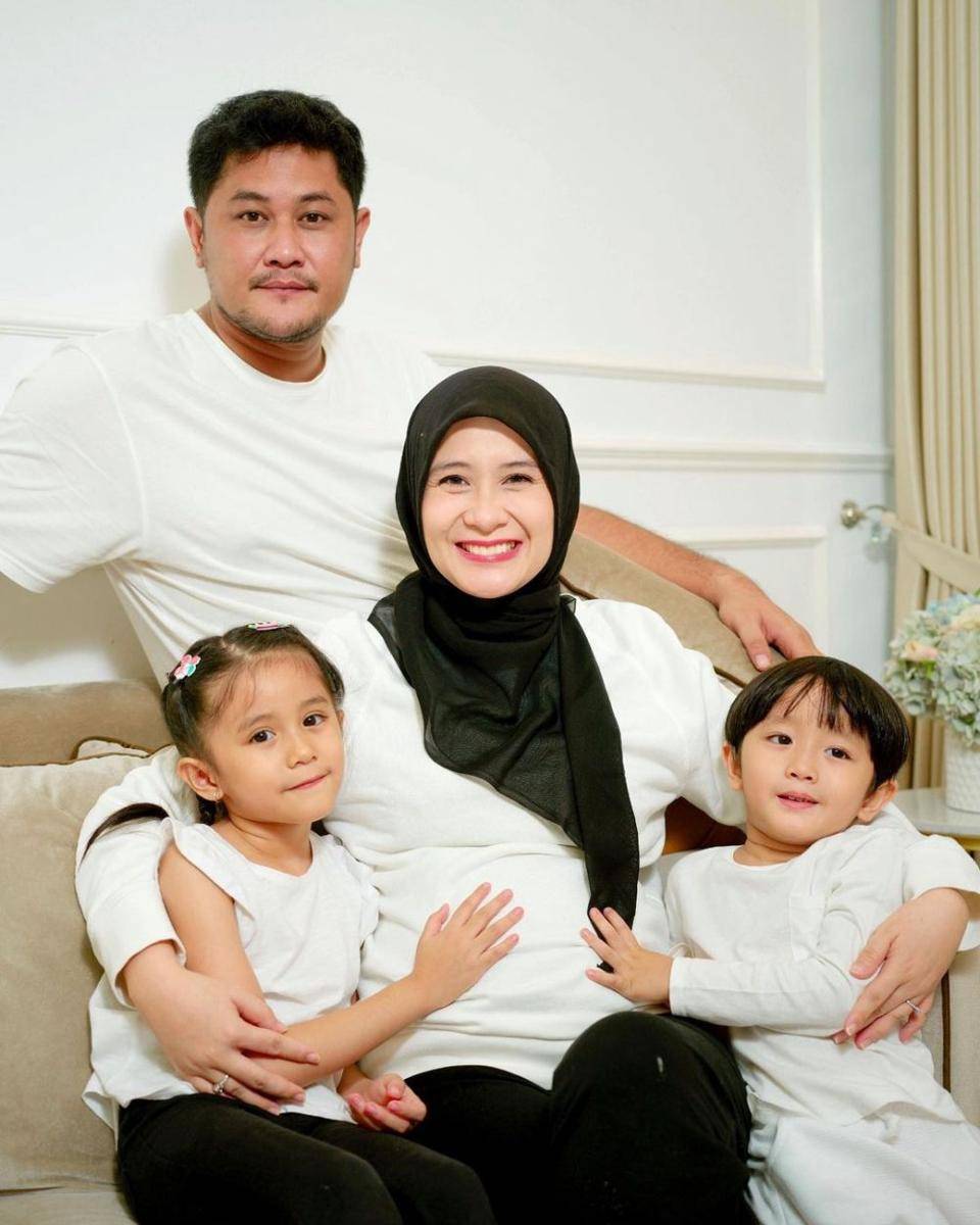 potret Ryana Dea dan keluarga (instagram.com/ryana_dea)