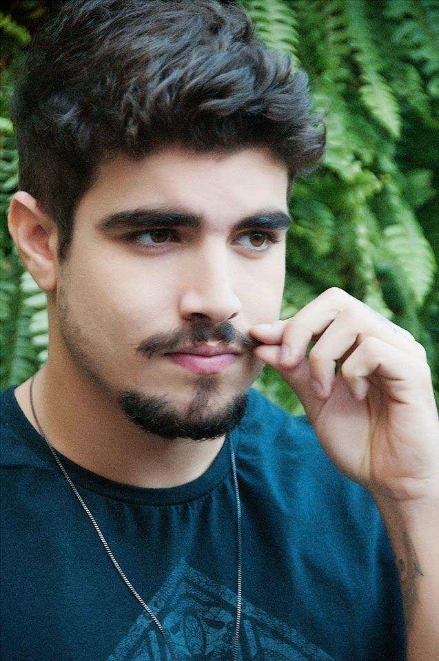 Ilustrasi cowok dengan gaya goatee beard (Pinterest.com)